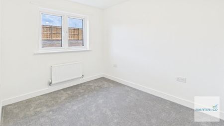 3 bedroom end of terrace house to rent - Photo 2