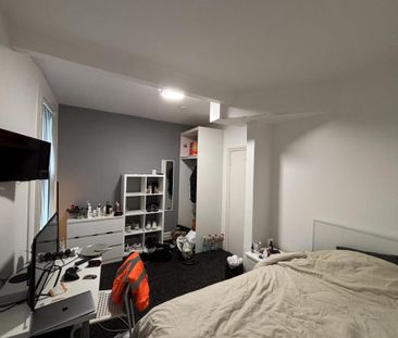 3 bedroom flat to rent - Photo 3