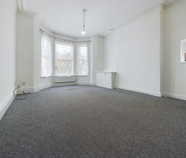 2 bedroom ground floor flat to rent - Photo 6