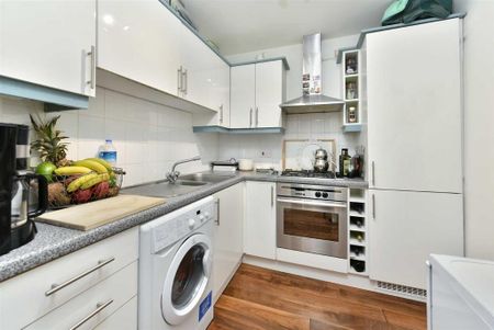 1 bedroom flat to rent - Photo 4