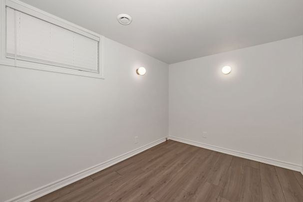 For Lease - 2018 Quincy Avenue, Beacon Hill North - South and Area, Ontario - Photo 1