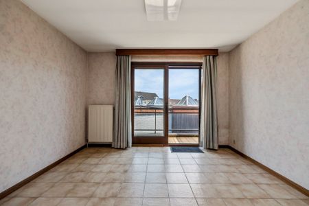 Lichtrijk appartement met 2 slaapkamers, terras en garagebox - Foto 3