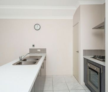 Perfect Family Home - Photo 3