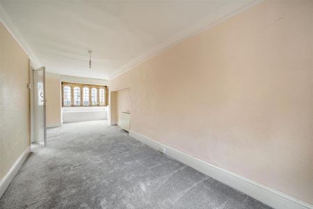 3 bedroom apartment to rent - Photo 4