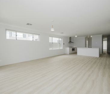 The Perfect Family Home!! - Photo 1