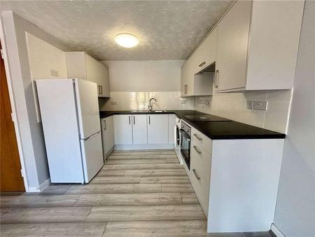 Vernon Terrace, Northampton, Northamptonshire, NN1 - Photo 5