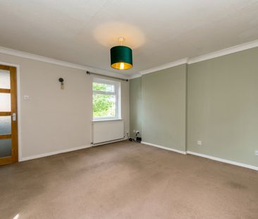 LANESIDE GARDENS CHURWELL MORLEY LEEDS LS27 9SA - Photo 1