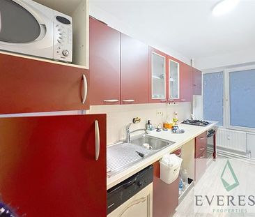 Schuman! Très Beau Studio Meublé à louer - Photo 3