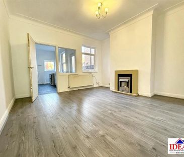 3 bedroom terraced house to rent - Photo 2