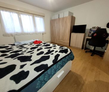 Location Appartement 5 pièces 114m² - Photo 3