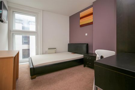 2 bed apartment to rent in Northumberland Street, City Centre, NE1 - Photo 2