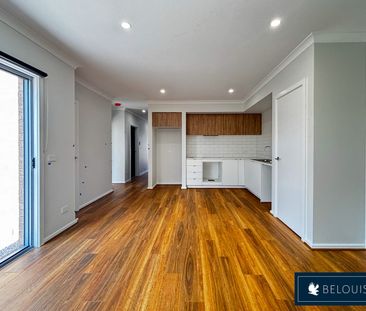 LEASE BREAK - available from 15th march - Photo 1