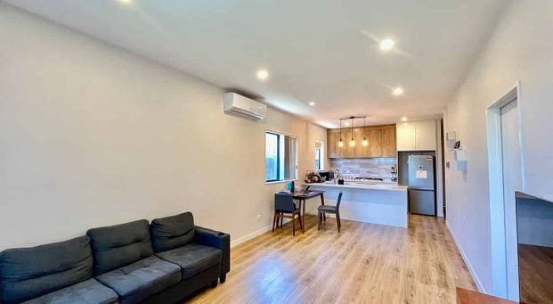 Beautiful 3 Bedroom House in Takanini - Photo 1