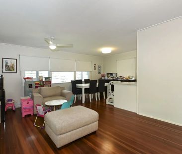 64 Foxton Street, - Photo 5