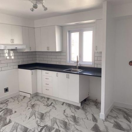 4 1/2 à louer Boul Rosemont / Cadillac Internet et 6 électros inclus - Photo 3