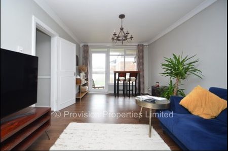 2 Bedroom Flat Foxhill Court Weetwood - Photo 2