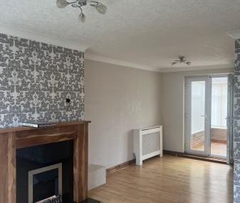 3 bedroom Terraced House To Let - Photo 1