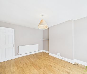 1 Bedroom - Photo 3
