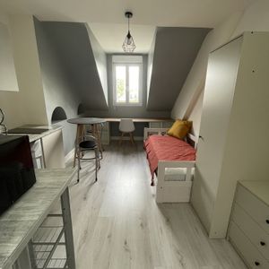 Location Appartement 1 pièce 14m² LA RICHE 37520 - Photo 2