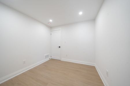 For Lease - 344 Highfield Road, Toronto, Ontario - Photo 4