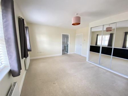 5 bedroom detached house to rent - Photo 5
