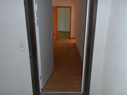 ***sonnig und grün gelegen - Ihre 2-Raum-Wohnung mit Balkon in ruhiger begehrter Wohnlage*** - Photo 1