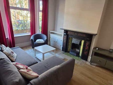 3 bedroom terraced house to rent - Photo 3