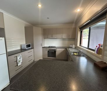 Stunning 3-Bedroom Family Home in Benalla - Ready September 18th! - Photo 4