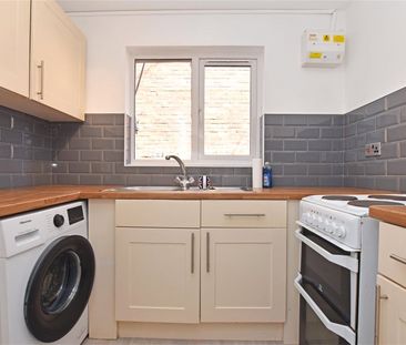 Thatchers Way, Isleworth - 1 bedroomProperty for lettings - Chasebu... - Photo 3