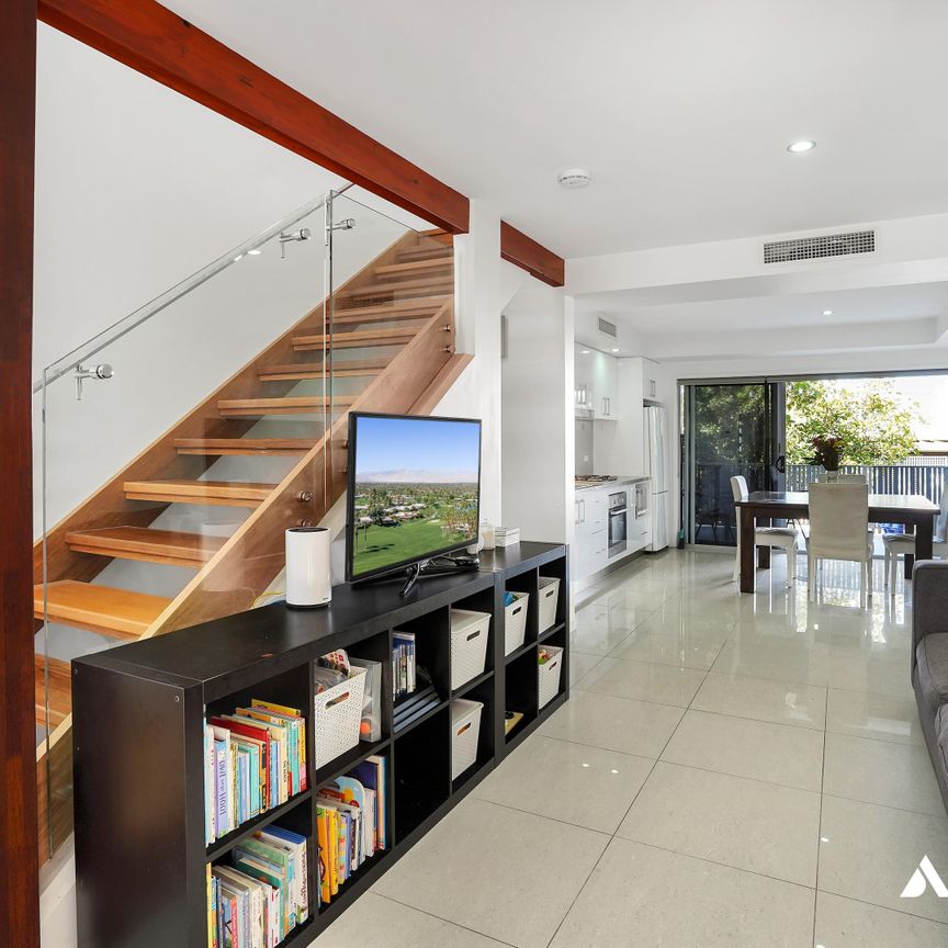 4/56 Clowes Lane, Newmarket QLD 4051 - Apartment For Rent | Domain - Photo 1