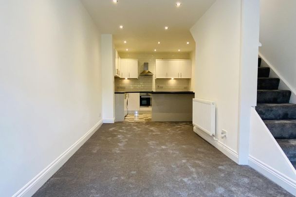 Coxtie Green Road, Navestockside, Brentwood - Photo 1