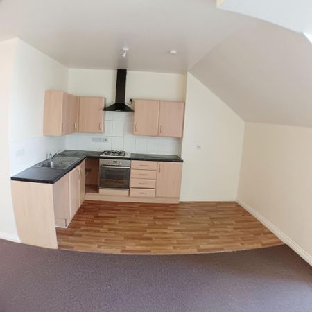 2 bedroom flat to rent - Photo 3