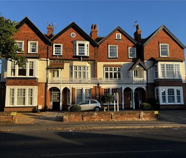 1 bedroom penthouse to rent - Photo 3