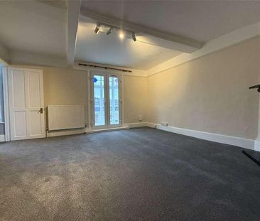 High Street, Crediton, Devon, EX17 - Photo 2