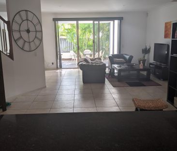 Varsity Lakes - Photo 6