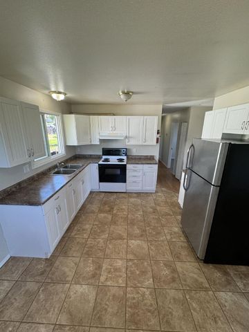 KOEHN RESIDENCE - UPPER - Photo 4