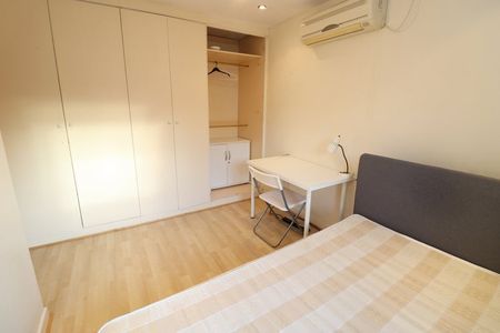 Room in a Shared Flat, Sequoia House, SE16 - Photo 2