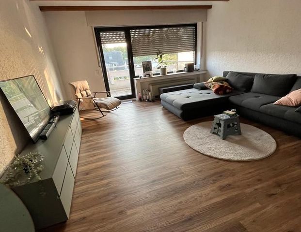 Groß Wohnung in Bottrop mit Balkon 70qm - Photo 1