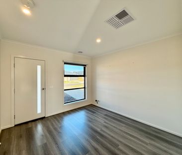 Family Friendly Home with Room to Play - Photo 6
