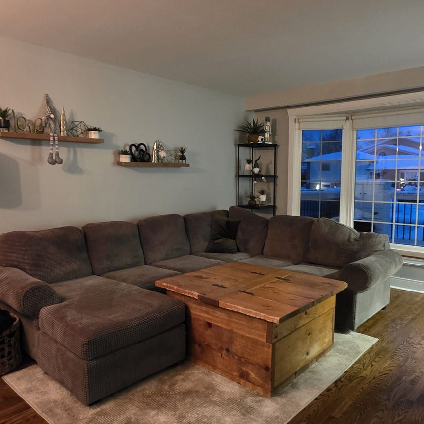 For Lease - 31 JEFFREY Street Unit# Upper, Barrie, Ontario - Photo 1