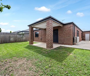 26 Chestnut Street, Aintree VIC 3336 - Photo 3