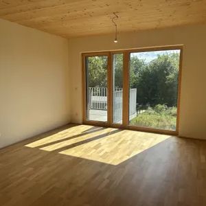 120 Meter zur U1 Oberlaa- Sonnige, barrierefreie südseitige Wohnung mit Top U1 Anbindung- inkl. Küche - Foto 1