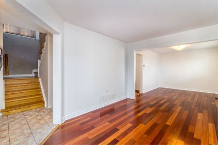 For Lease - 2832 Galleon Crescent, Mississauga, Ontario - Photo 2