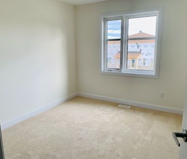 For Lease - 151 BENDING Way, Barrhaven, Ontario - Photo 5