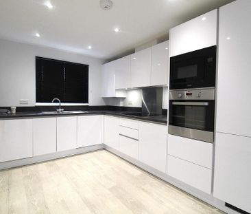 3 bedroom terraced house to rent - Photo 6