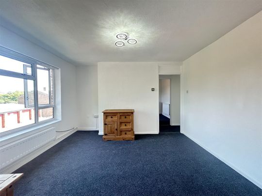 1 Bedroom Apartment To Let - Photo 1