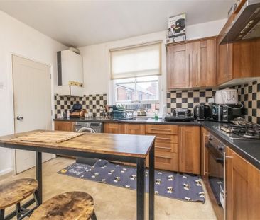 1 bed House To Let - Photo 3