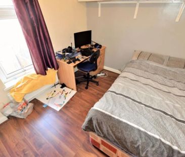 6 Bed - 3 Chiswick Street, Hyde Park, Leeds - LS6 1QE - Student - Photo 5