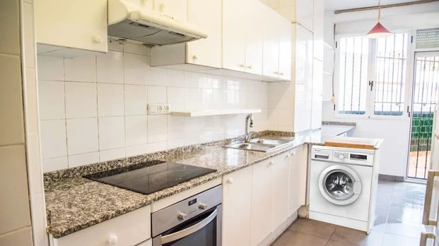 Calle Castellón, Valencia, Valencian Community 46004 - Photo 1