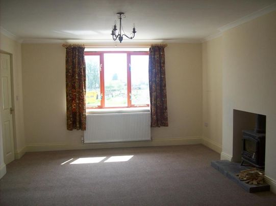 3 bedroom detached house to rent - Photo 1